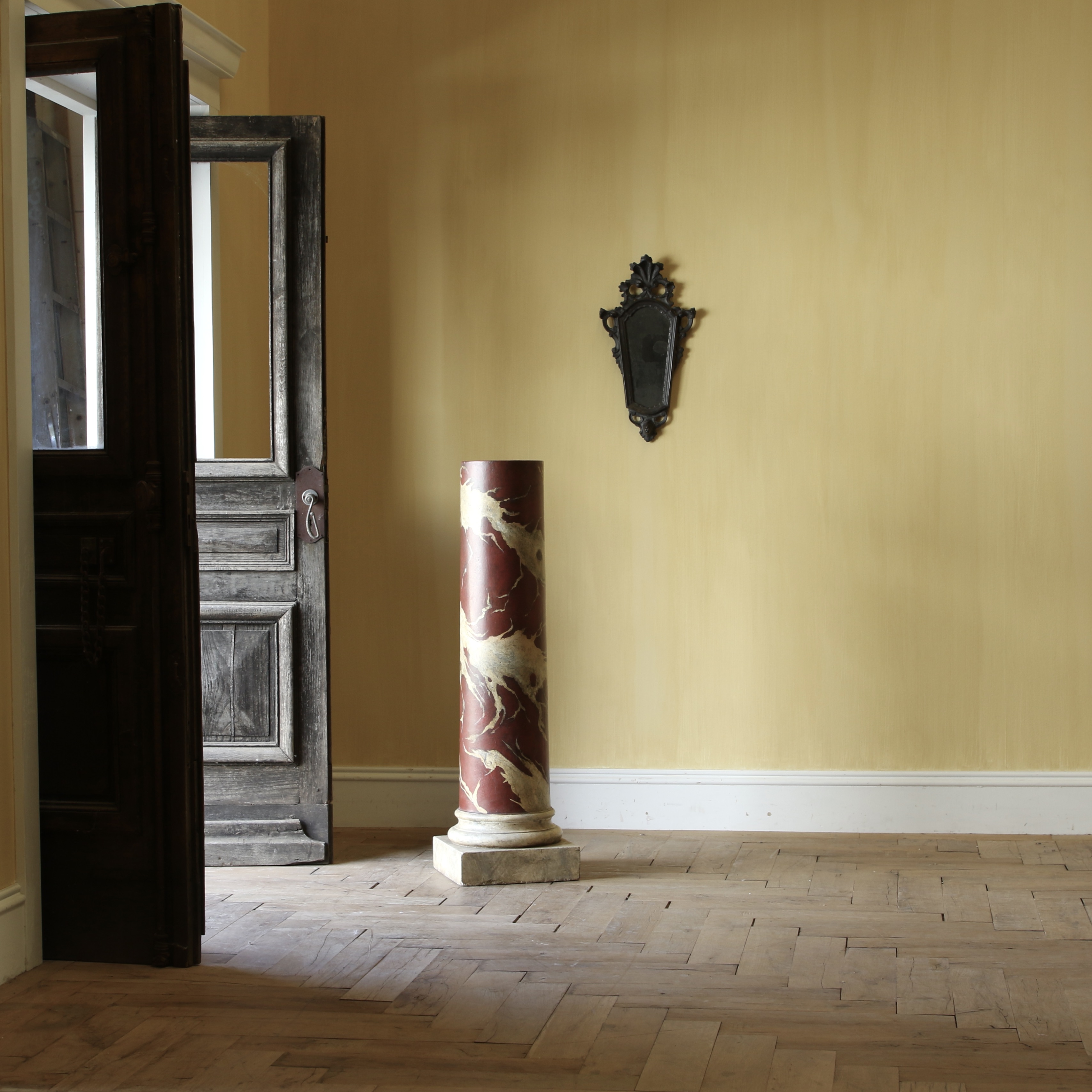 153-86 - Plaster Column